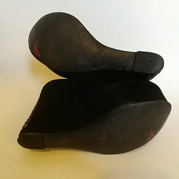 Elegant Black Wedge Shoes - Picture 4 of 5